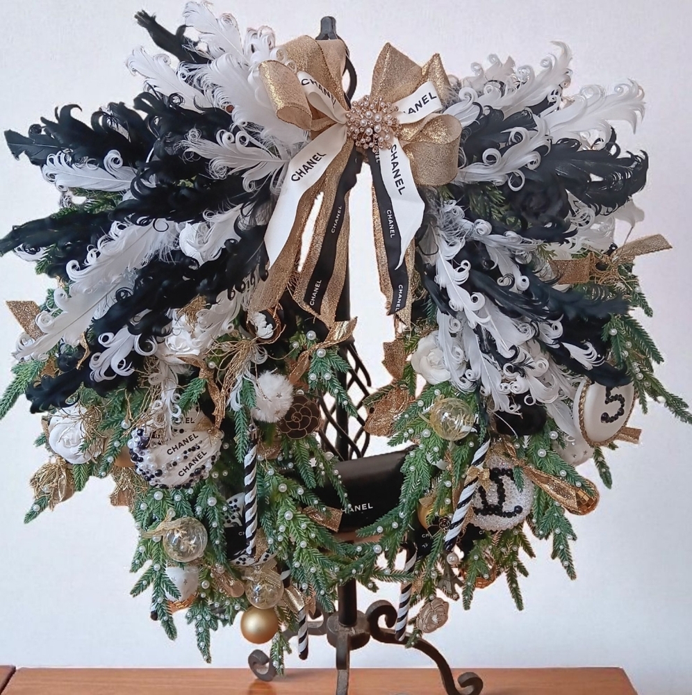 Slayerrr's Customs One Of A Kind Holiday Wreath